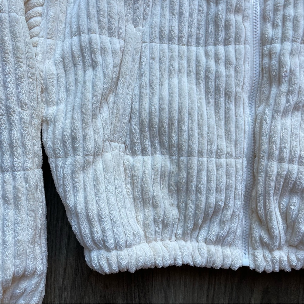 Velvet Cropped Jacket, Ribbed Puffer Coat - Picture 6 of 14